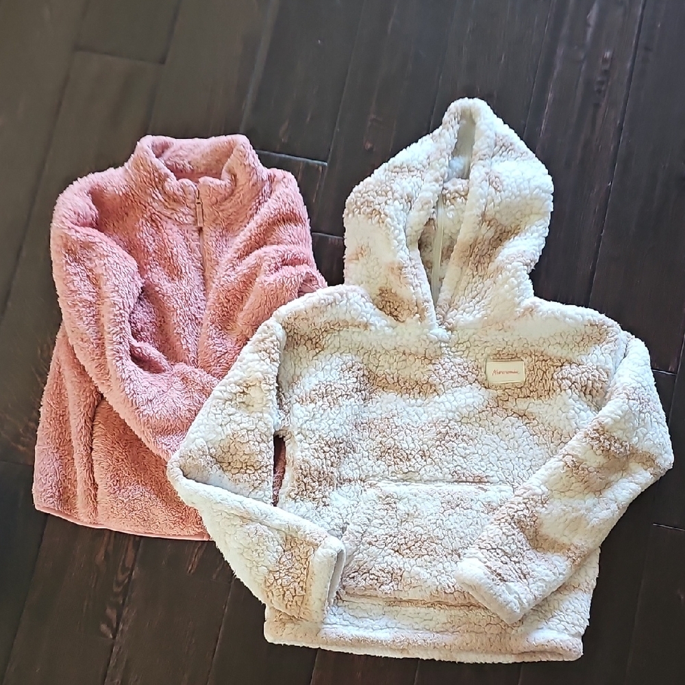 Bundle Of 2 Abercrombie & Fitch Cream Kids Fuzzy Sweater & Pink Uniqlo Sweater